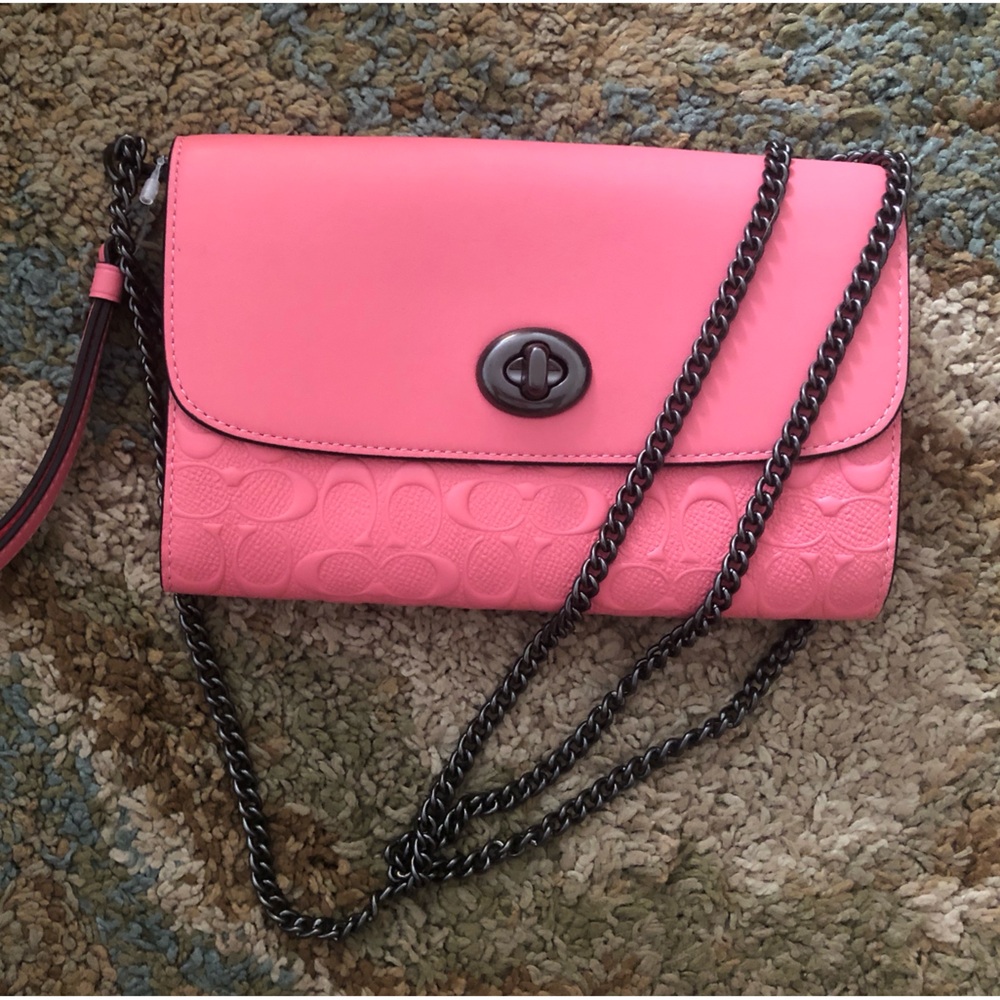 Coach outlet Pink crossbody/clutch BNWT